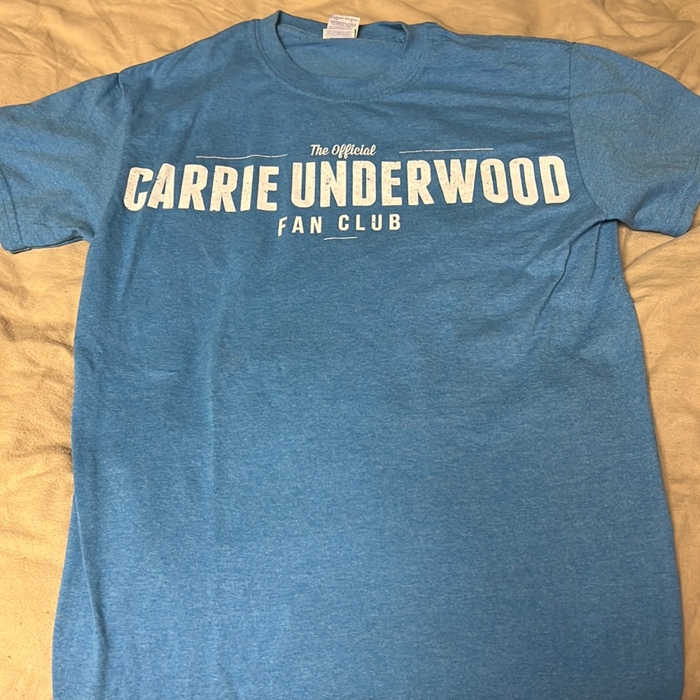Carrie underwood the official fan club tee blue size small shortsleeved NEW